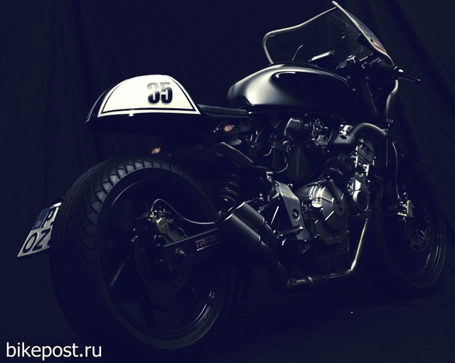 Мотоцикл Kiez Kustoms CR-B 666 Cafe Racer