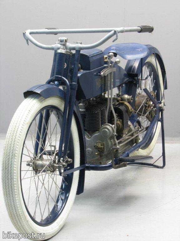 Старинный мотоцикл Henderson модель F 1916