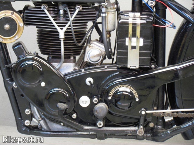 Спортивный ретро мотоцикл Velocette KSS 1938
