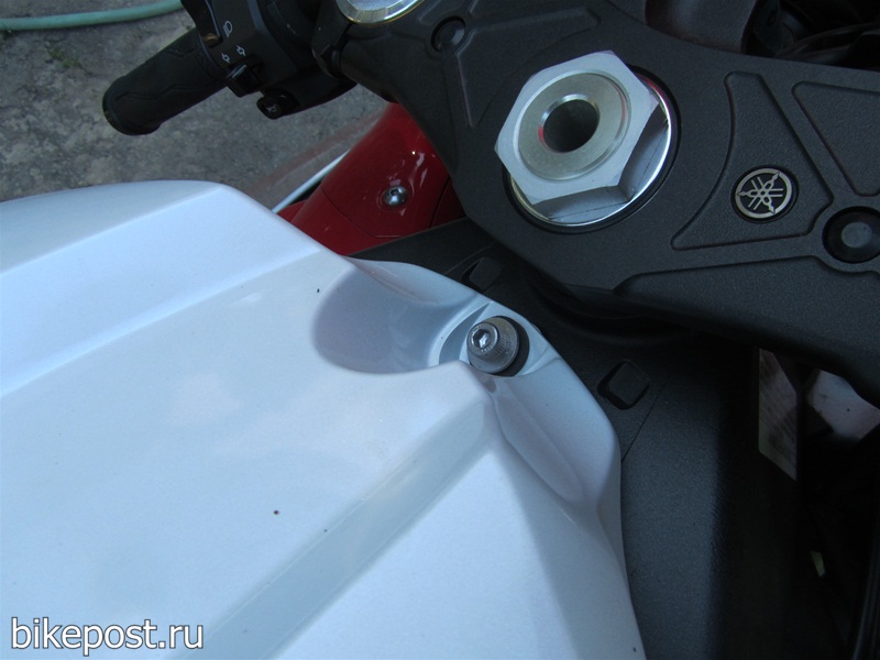 Замена свечей на мотоцикле Yamaha YZF-R1 2009