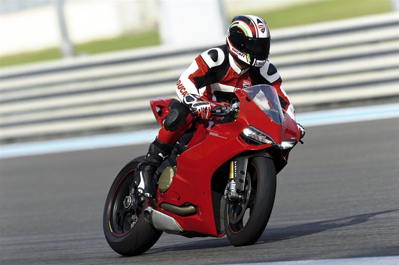 Презентация спортбайка Ducati 1199 Panigale 2012 в Яс Марина