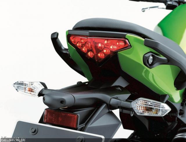 Обновленный мотоцикл Kawasaki ER-6f 2012